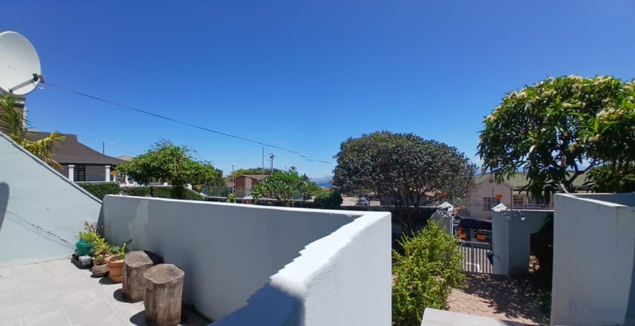 2 Bedroom Property for Sale in Mossel Bay Central Western Cape